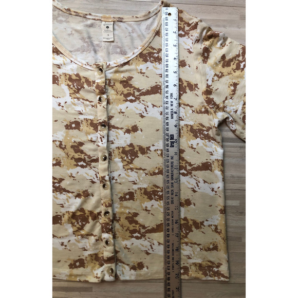 Kate Quinn, Bamboo Collection, Women's Top, Button Up, Size Small - Picture 4 of 5